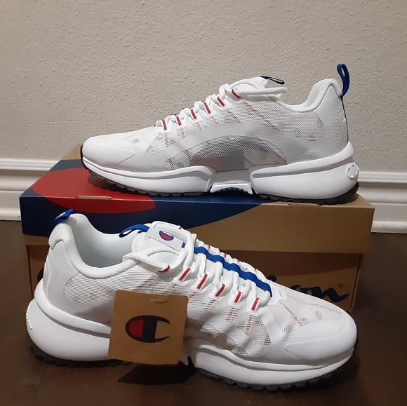 Champion - Picture 2 of 4